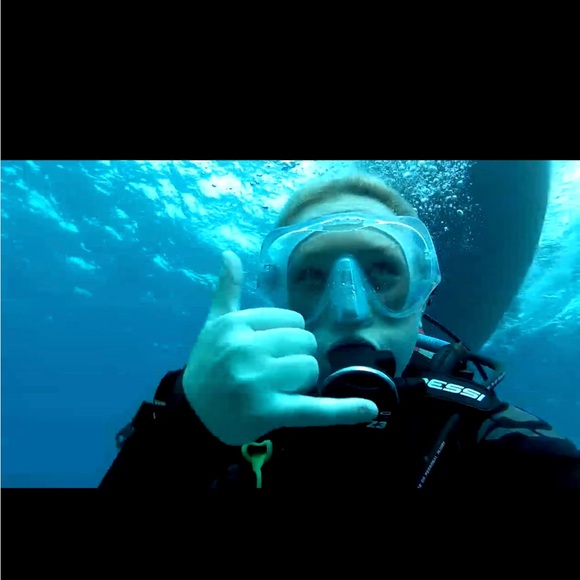 Meet your Posher, Melissa - Picture 4 of 4